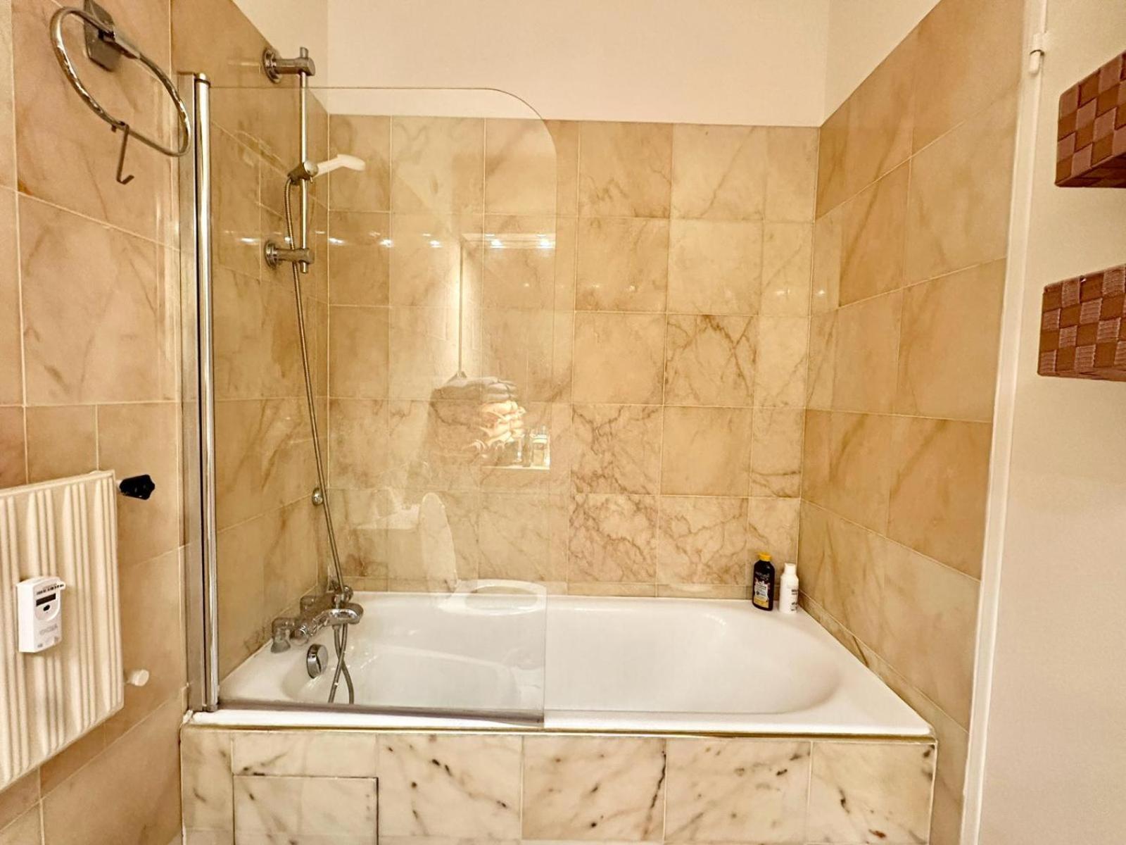 Appartement T3 De Standing Vue Mer Et Marina 망들리유 라 나플 외부 사진