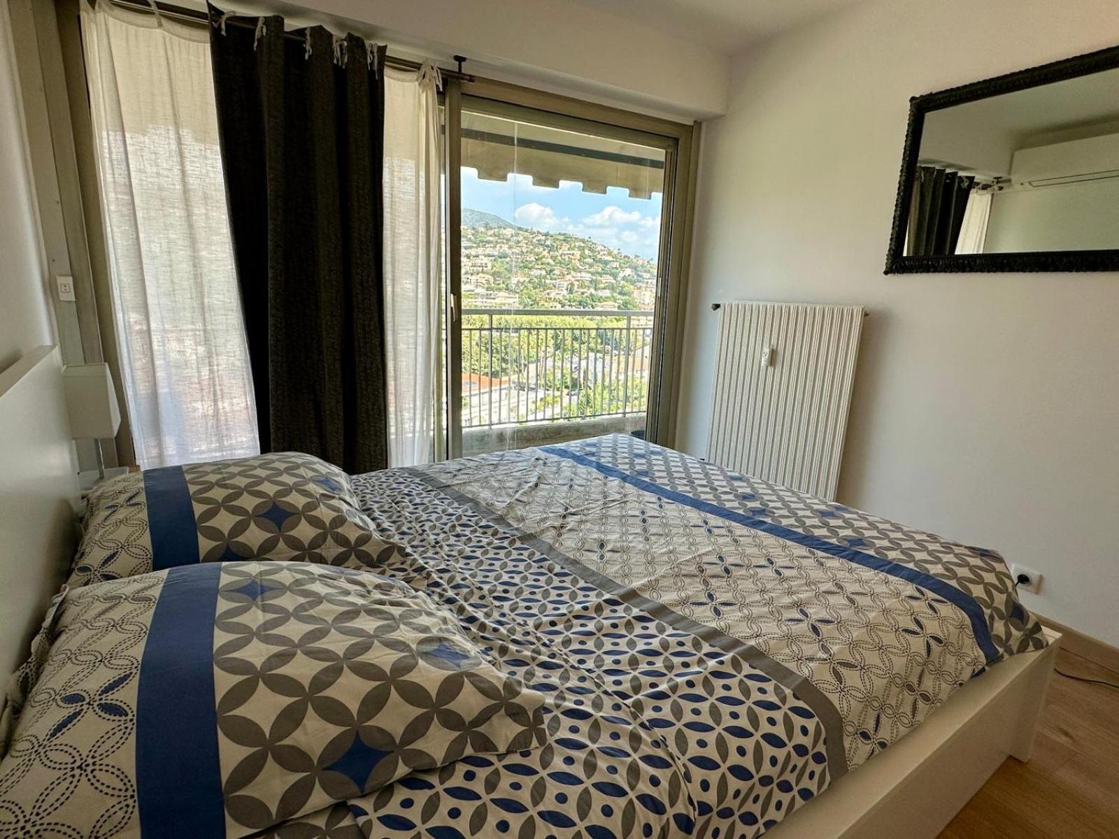 Appartement T3 De Standing Vue Mer Et Marina 망들리유 라 나플 외부 사진
